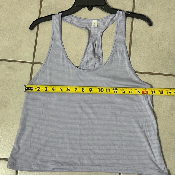 Lululemon‎ Athletica Women lilac Tank Top Sleeveless size 8 - Picture 7 of 7